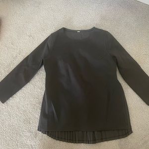 Lululemon Scuba top